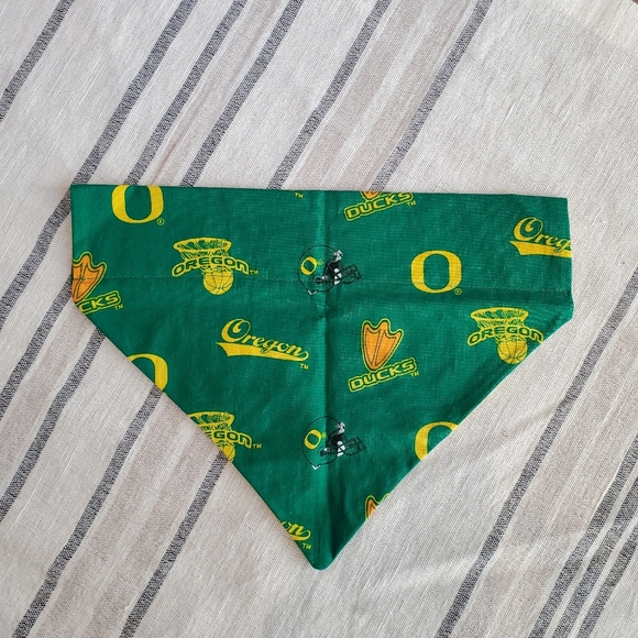 Brand new. U of O Ducks pet bandana - Picture 2 of 2
